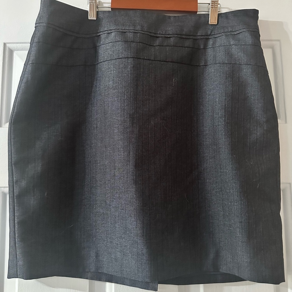The‎ Limited blue Chambray pencil skirt. Size 14.